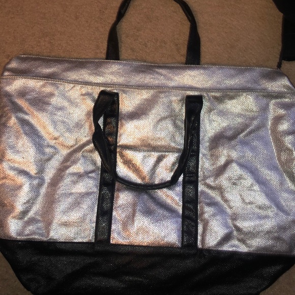 Victoria’s Secret bag - Picture 3 of 3